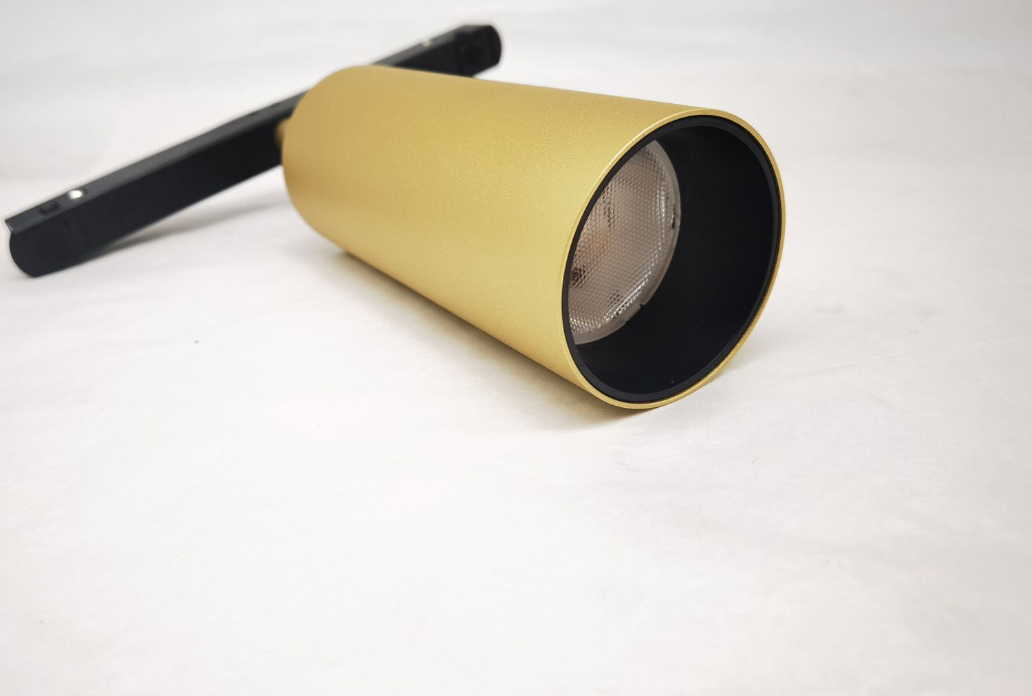 Трековый светильник Maytoni Technical Focus LED TR032-2-12W3K-S-MG, TR032-2-12W3K-S-MG
Трековый светильник Maytoni Technical Focus LED TR032-2-12W3K-S-MG, TR032-2-12W3K-S-MG