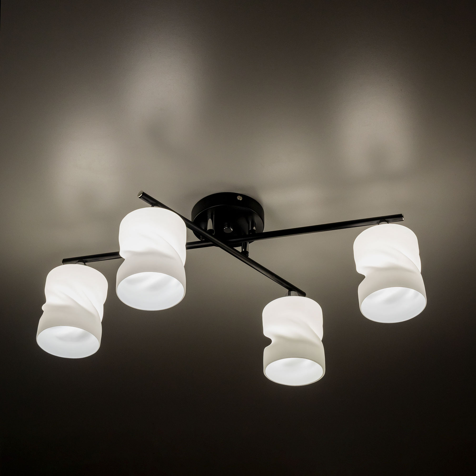 Потолочная люстра CitiLux Нильс CL132145