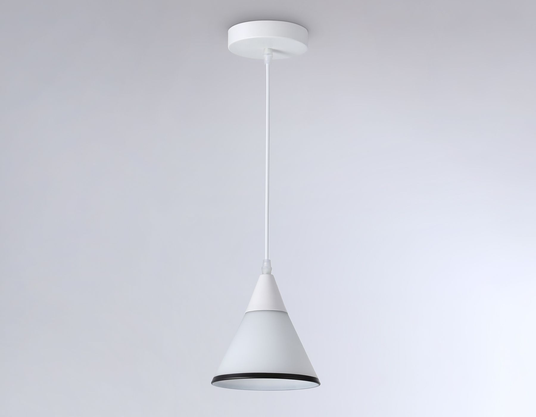 Подвесной светильник Ambrella Light TRADITIONAL TR3166_AMB