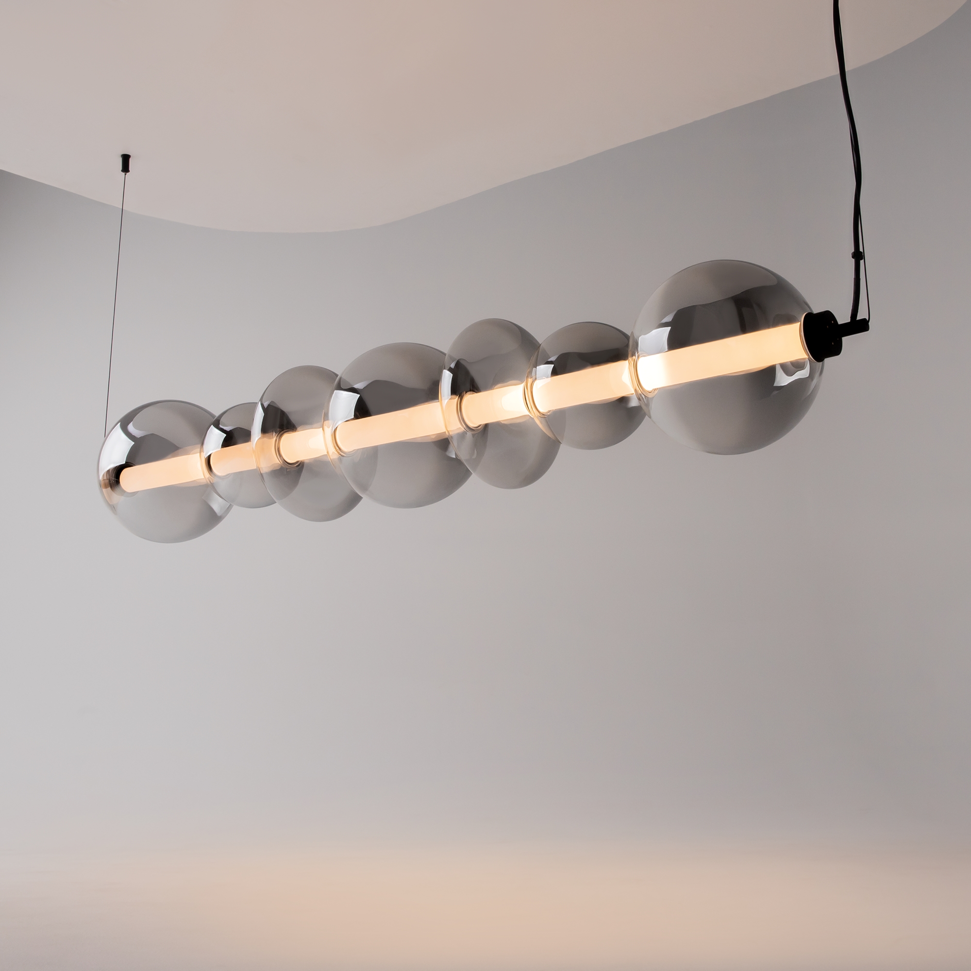 Подвесной светильник Maytoni Futuro MOD307PL-L40B3K_MY