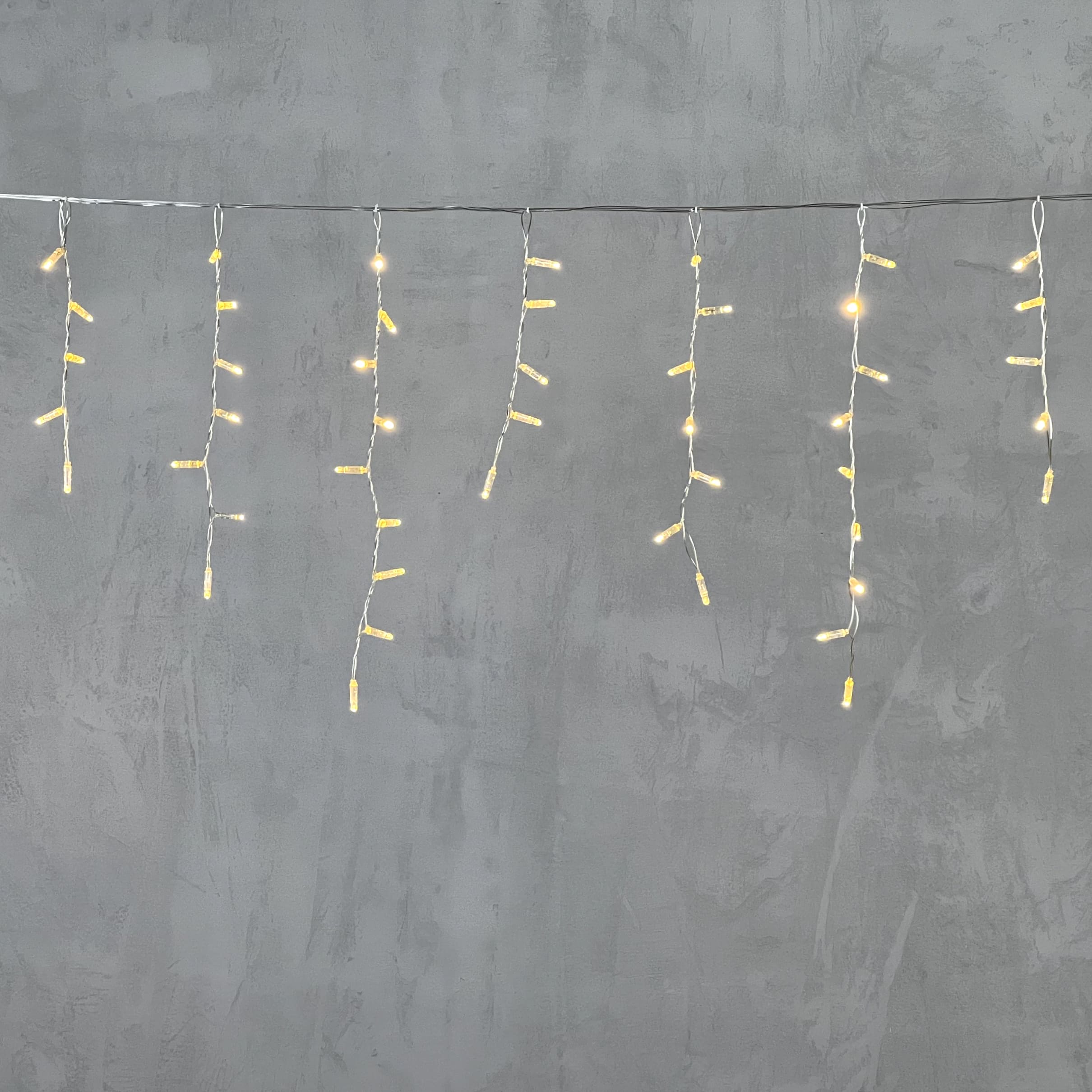 Гирлянда LTC Бахрома с Колпачком 4,9 x 0,5 м Тепло-Белая 220В, 189 LED PIL189CAP-10-2WW