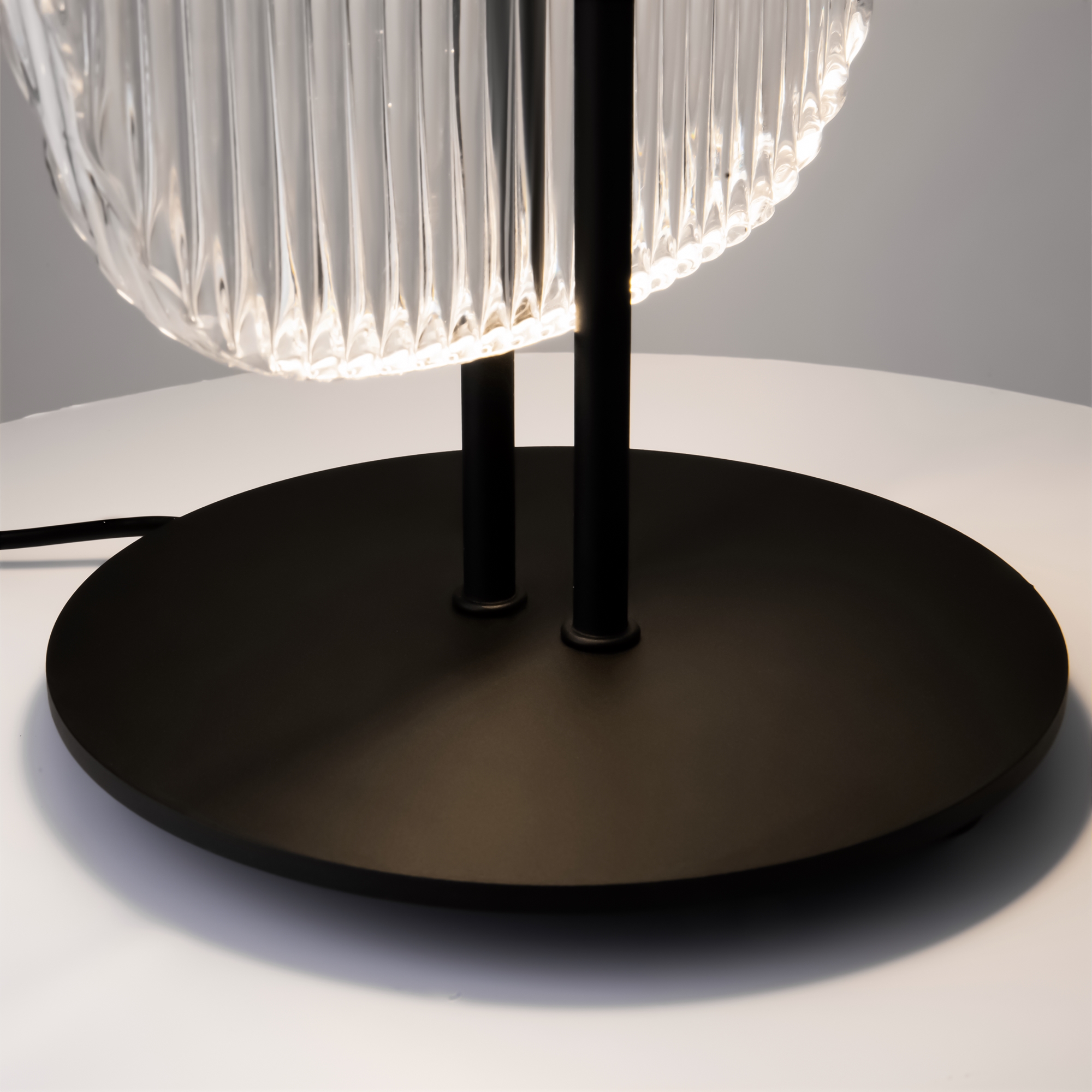 Настольный светильник Maytoni Eclipse MOD152TL-L1BK_MY