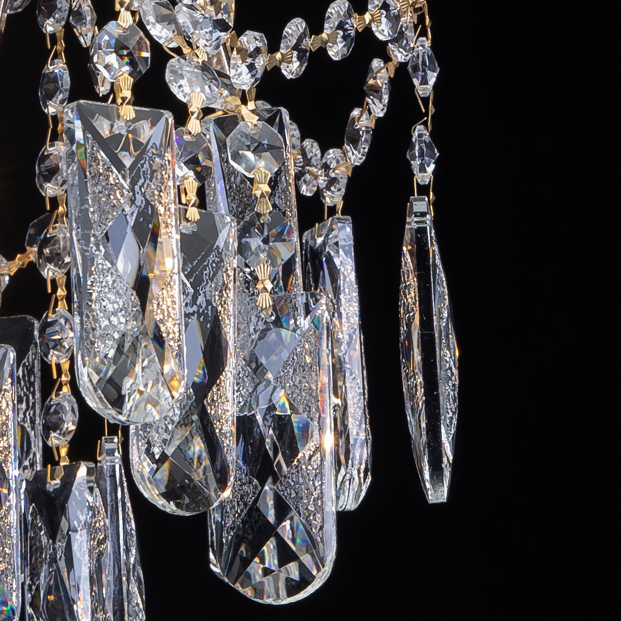 Потолочная люстра De Markt Бриз 111016304_MW