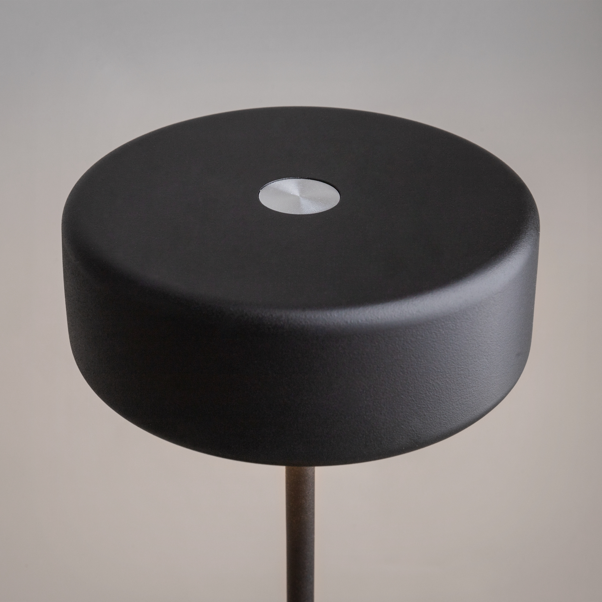 Настольная лампа аккумуляторная Maytoni AI Collaboration MOD229TL-L3B3K2_MY