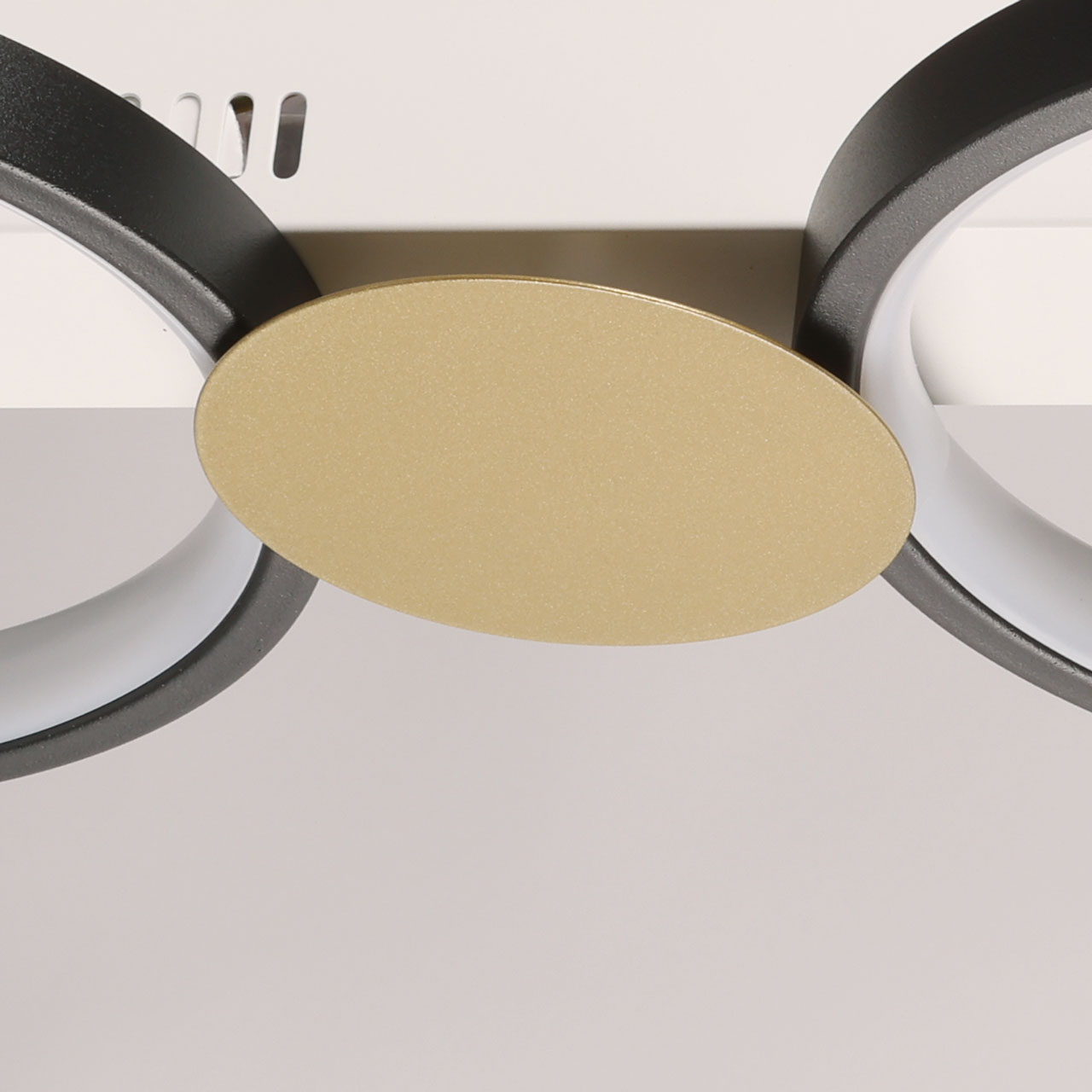 Потолочная люстра De Markt Оскар 510013403_MW