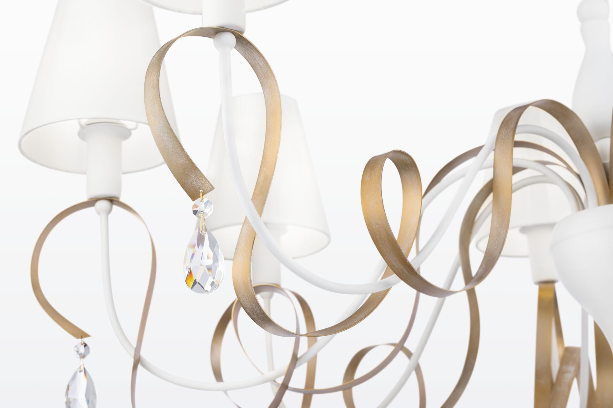 Подвесная люстра Maytoni ARM010-08-W_MY