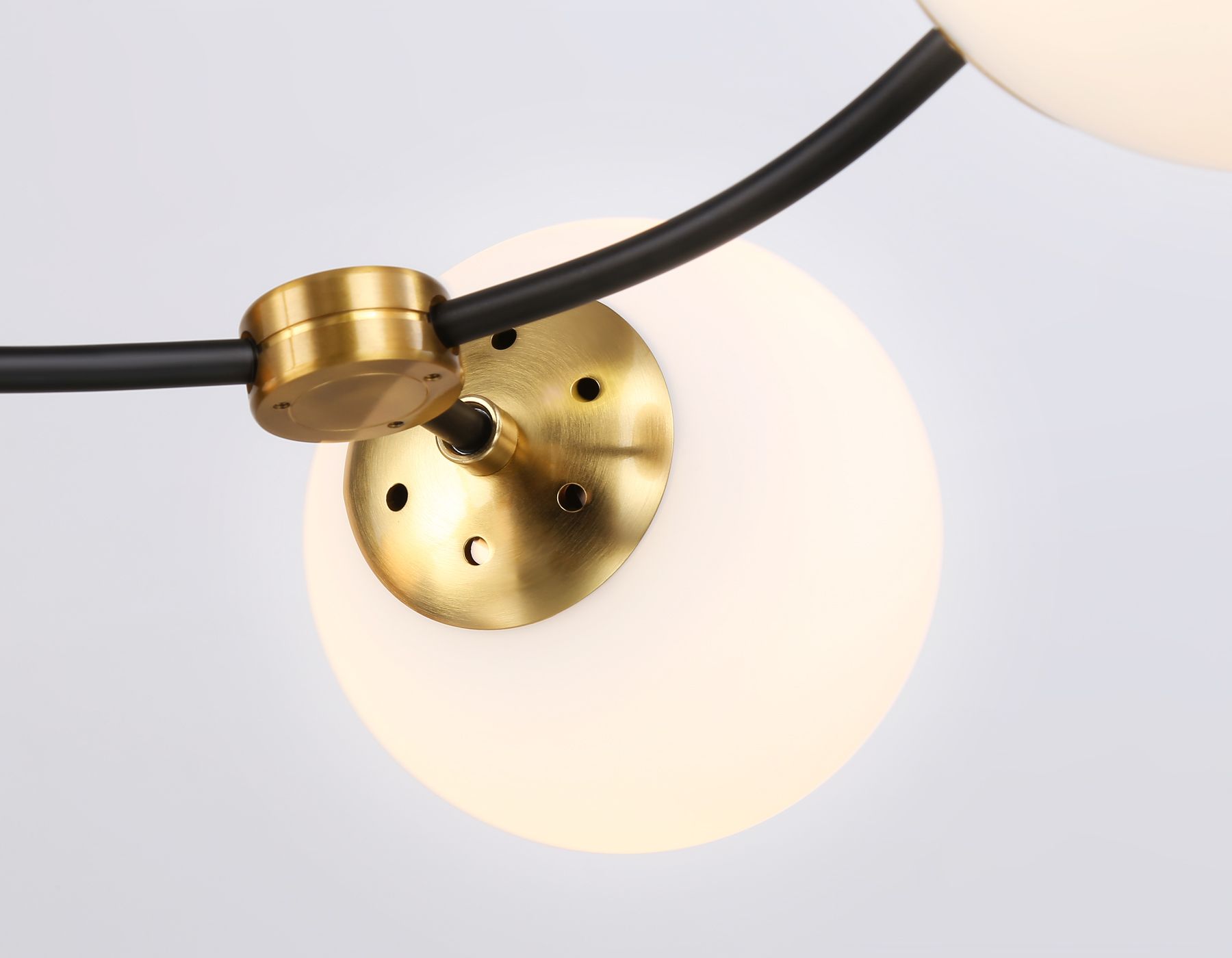 Подвесная люстра Ambrella Light TRADITIONAL TR2548_AMB