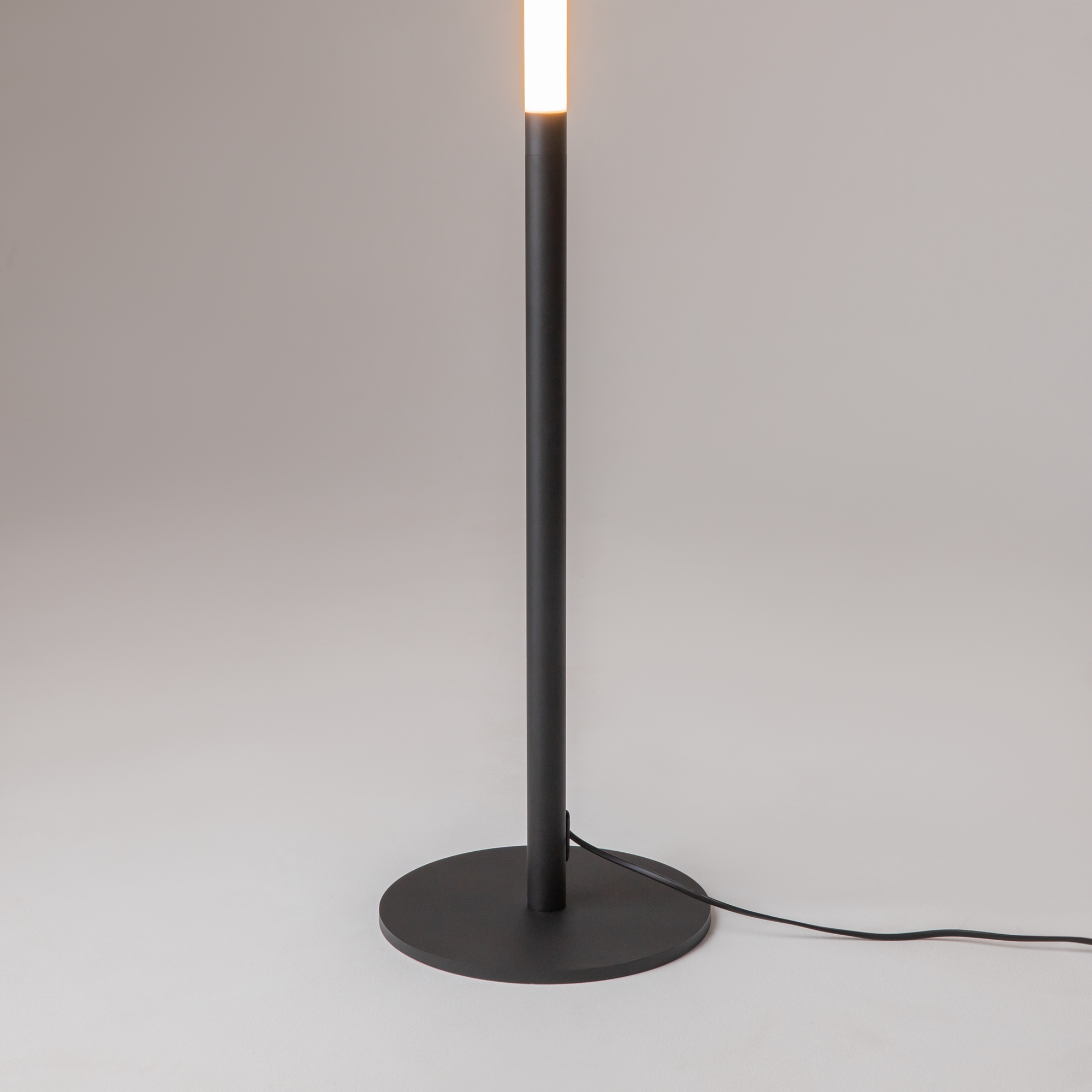 Торшер Maytoni Ray Z012FL-L18B3K_MY