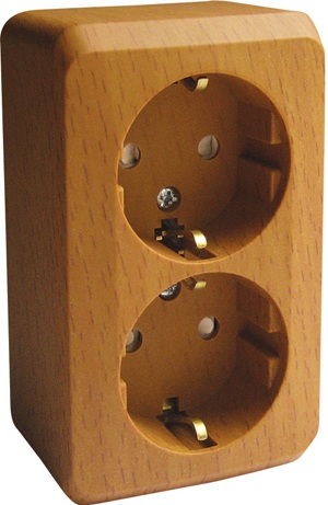 Розетка накладная двойная с заземлением и шторками (бук) Systeme Electric PA16-008T
