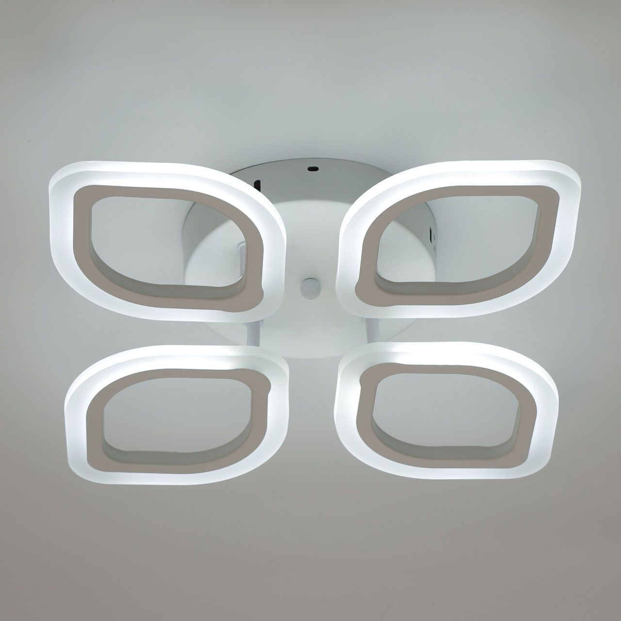 Потолочная люстра De Markt Мадлен 424013104_MW