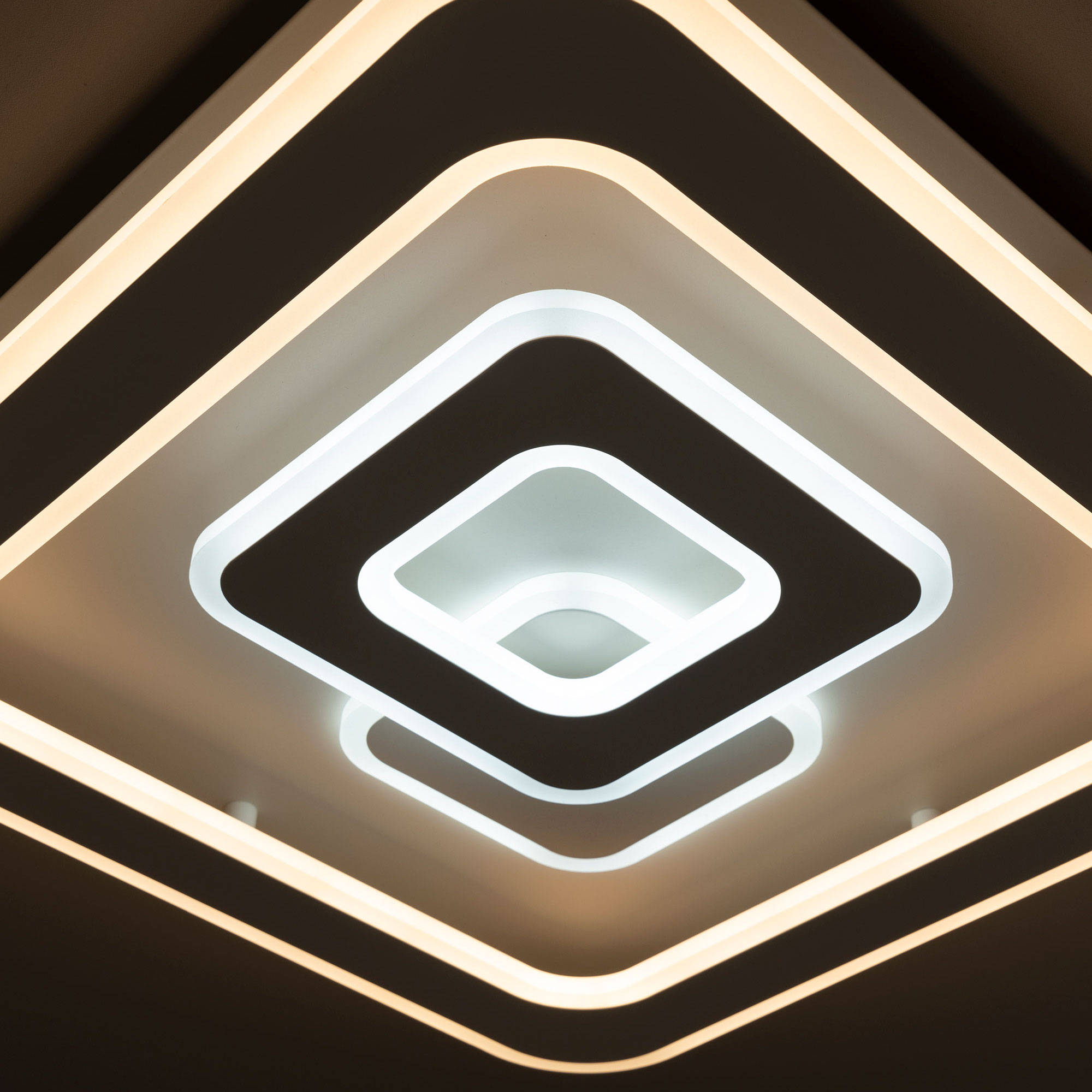 Потолочная люстра CitiLux Квест CL739140