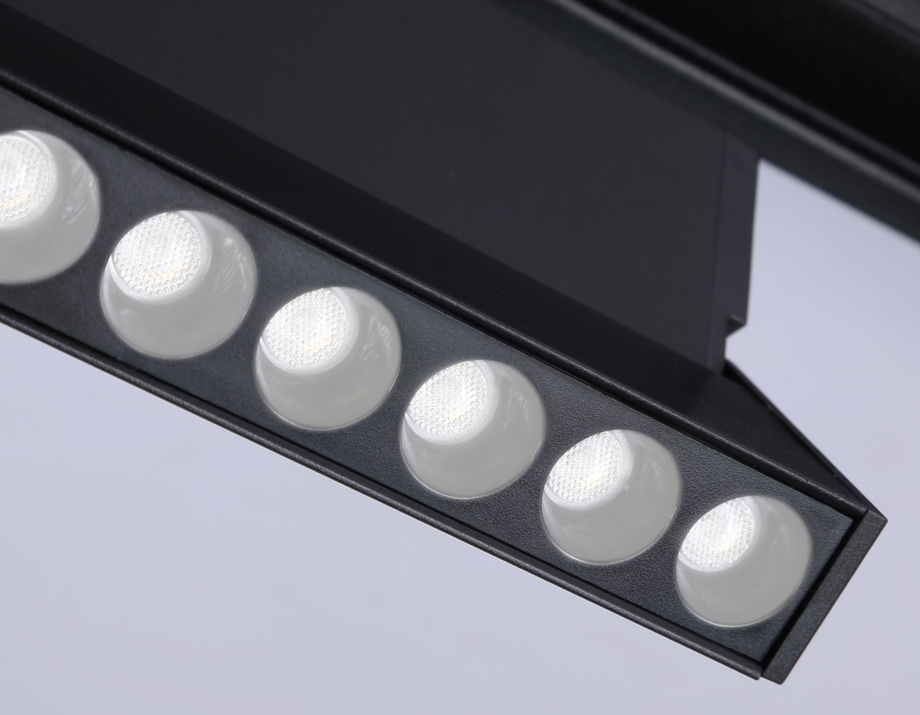 Светильник светодиодный трековый для шинопровода Ambrella Light Track System GL4081_AMB