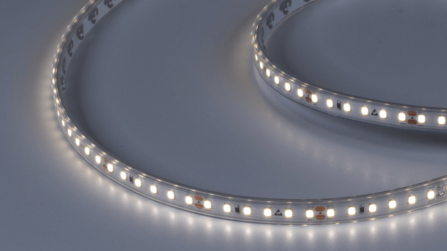 Светодиодная лента DesignLed DSG 2835 W 120L-V24-IP65 6000K 120 LED 96 W/m LUX 00-00037467_SW
