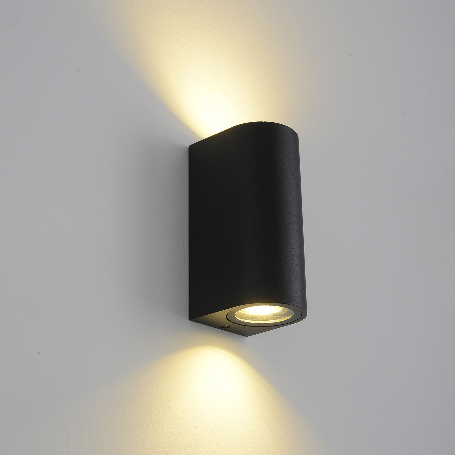 Уличный настенный светильник Crystallux CLT CLT 527W2 BL_CR