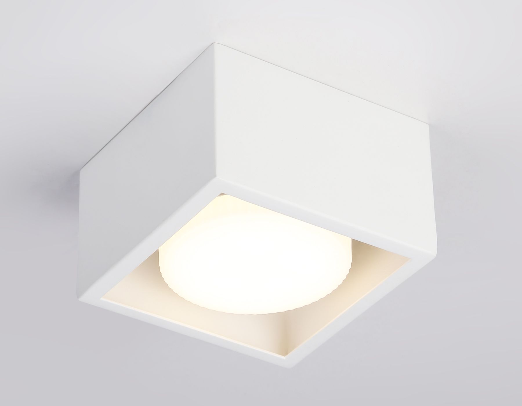 Накладной светильник Ambrella light со сменной лампой GX53 Techno TN70825_AMB