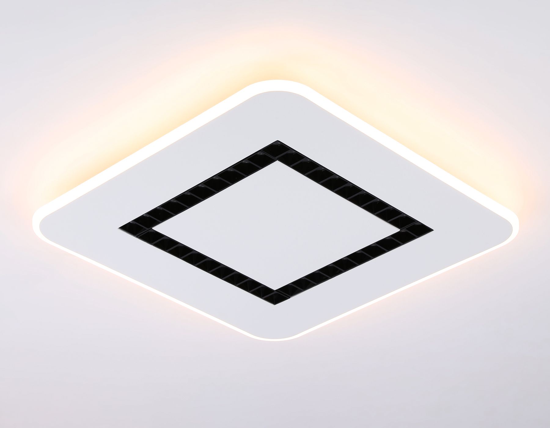 Потолочная люстра с пультом Ambrella Light LineTech FL51415_AMB