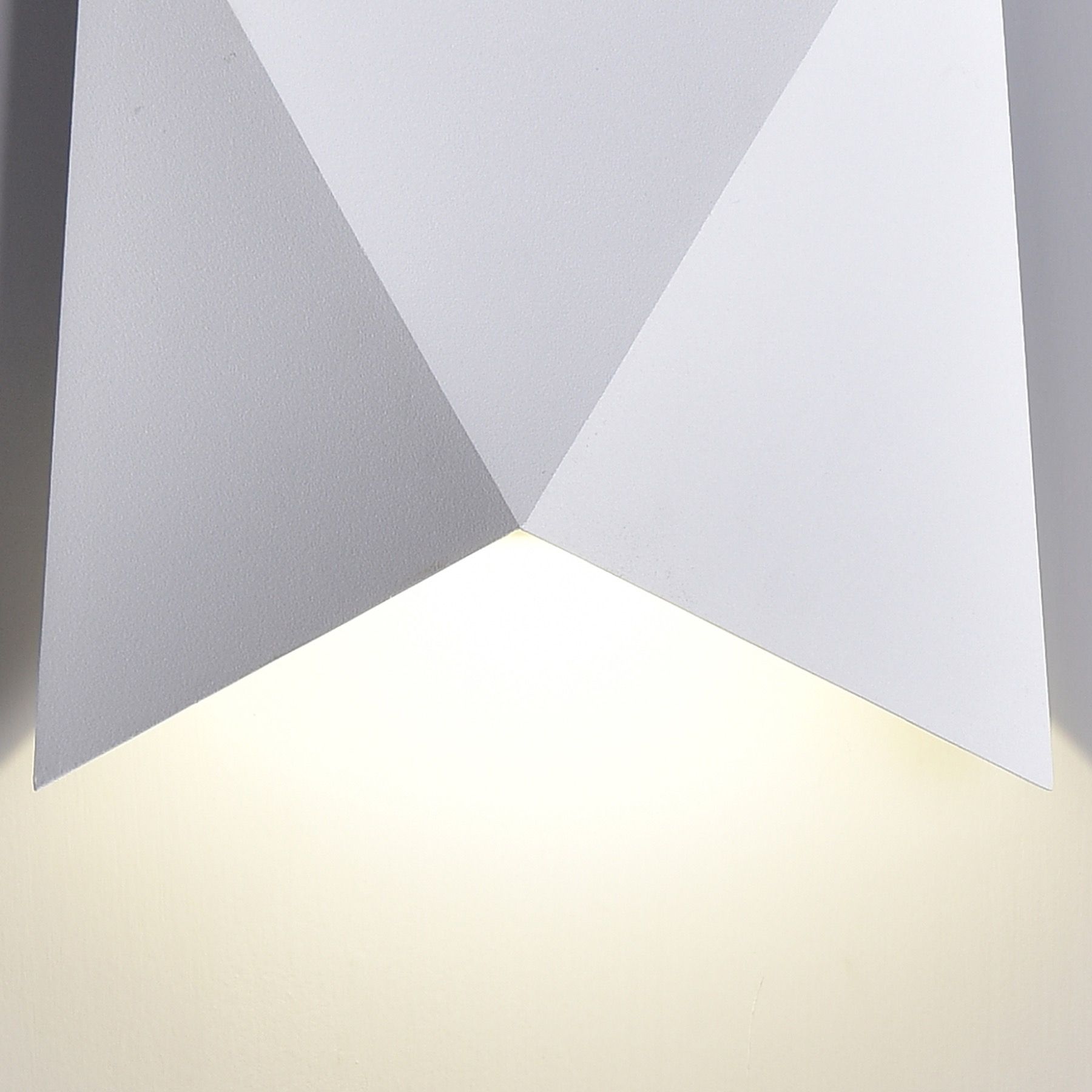 Уличный настенный светильник TRIAX 6526_MN