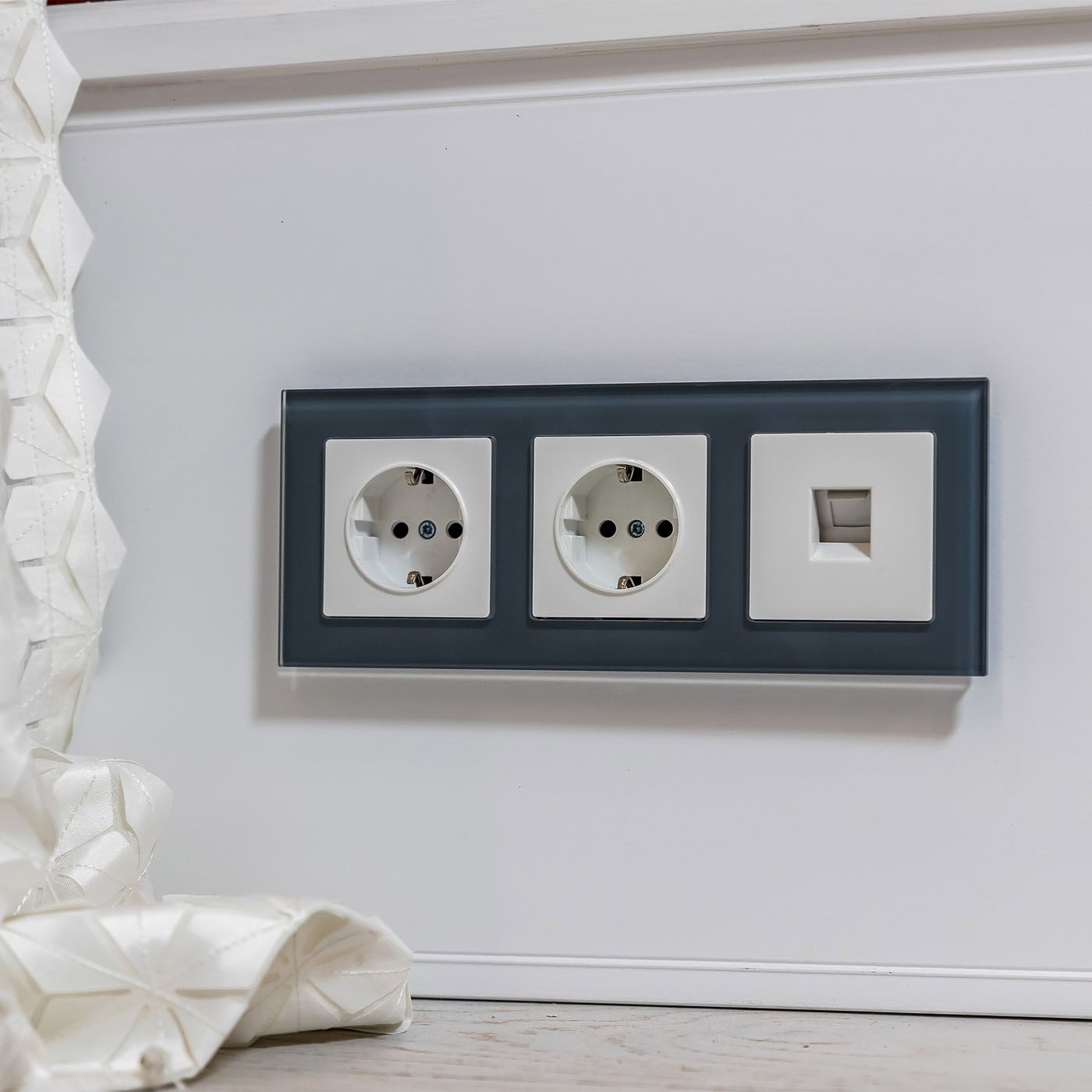 Рамка на 3 поста Favorit WL01-Frame-03 a050963_WR