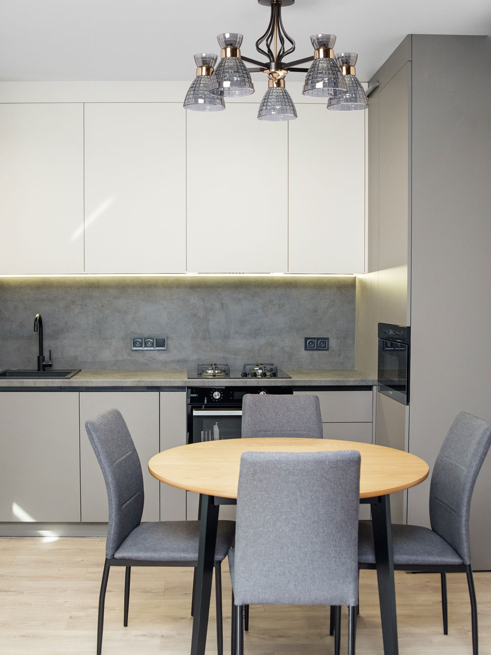 Потолочная люстра De City Дэла 635016105_MW