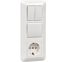 Розетка встраиваемая с заземлением с одноклавишным и двухклавишным выключателем (белый) Systeme Electric BK2VR-008A-BI