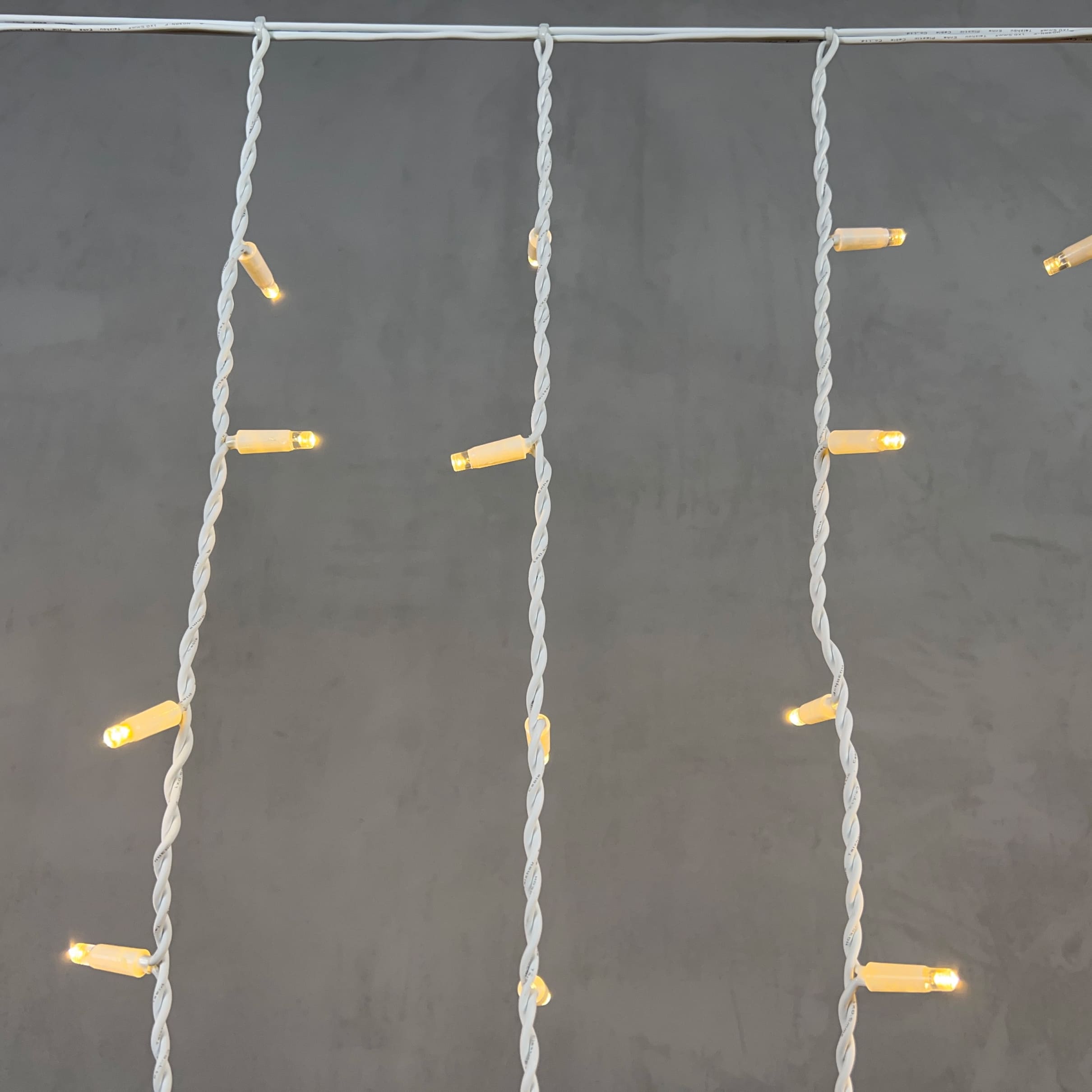 Гирлянда Бахрома 3,2 x 0,9 м Тепло-Белая 220В, 168 LED, Провод Белый Каучук, IP65 LL168-8-2WW