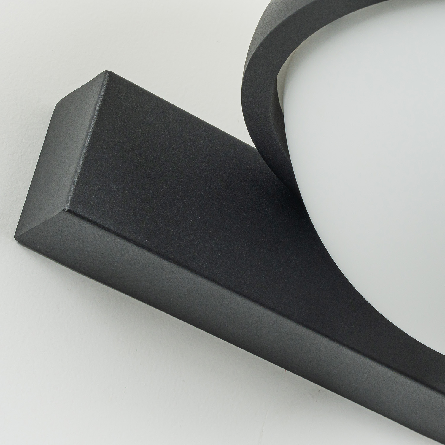 Настенный светильник Favourite Ringar 4502-1W