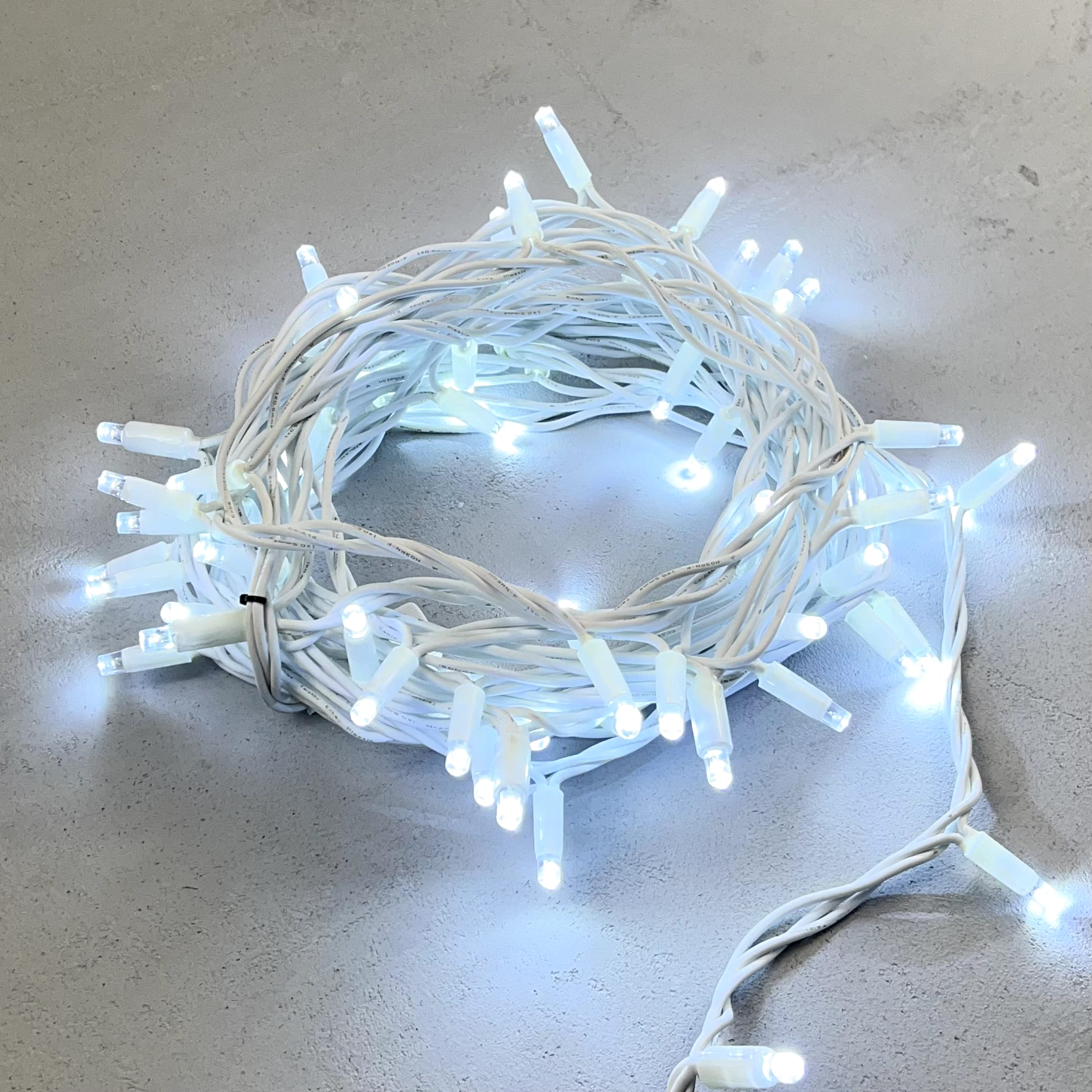 Гирлянда LTC Нить 10м Белая 24В, 75 LED LL75-8-1W