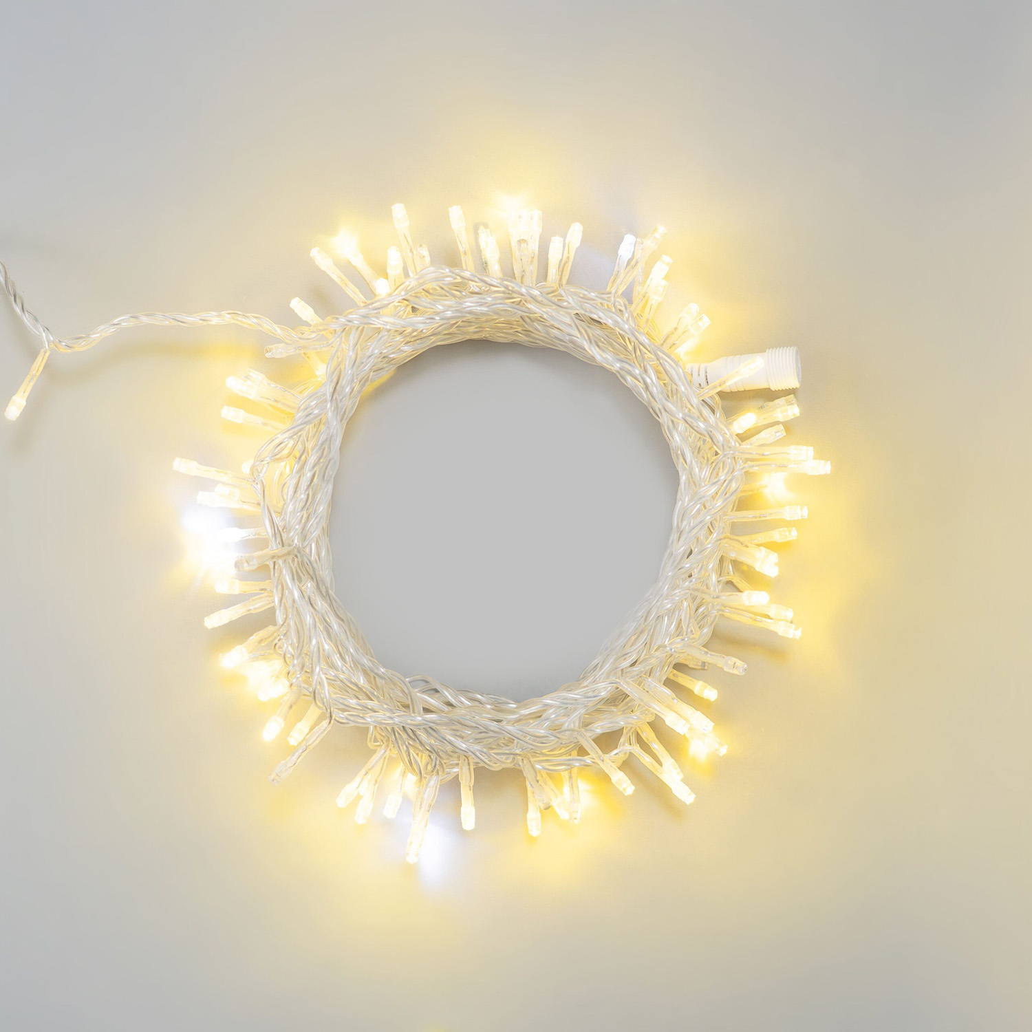 Гирлянда Нить 10м Тепло-Белая с Мерцанием Белого Диода 220В, 100 LED, Провод Прозрачный ПВХ, IP54 LTC PST100BLW-10-2WW