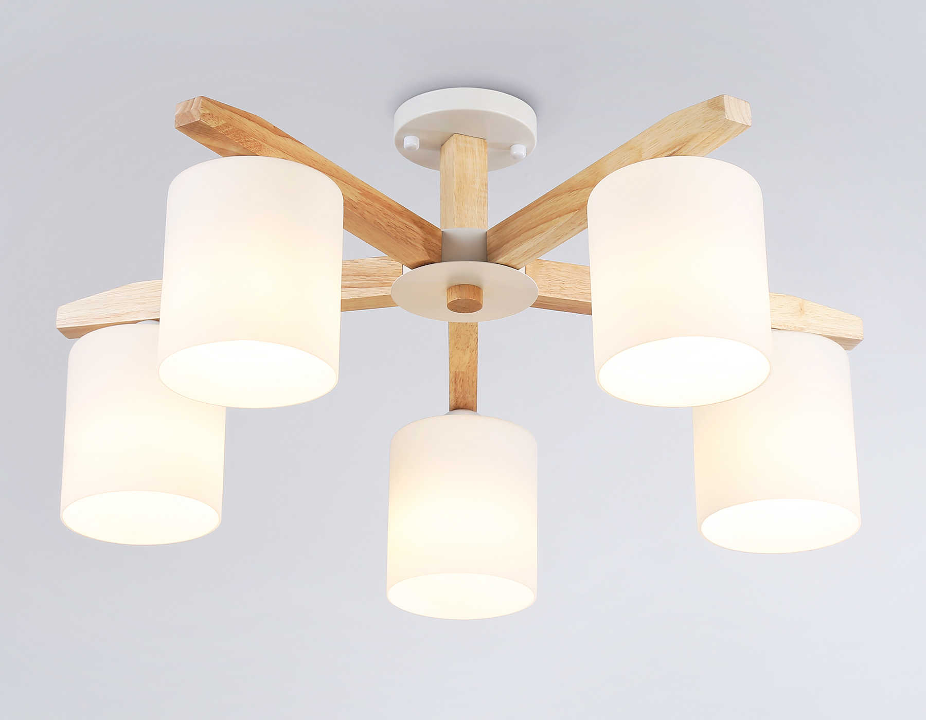Потолочная люстра на штанге Ambrella Light TRADITIONAL TR83113_AMB