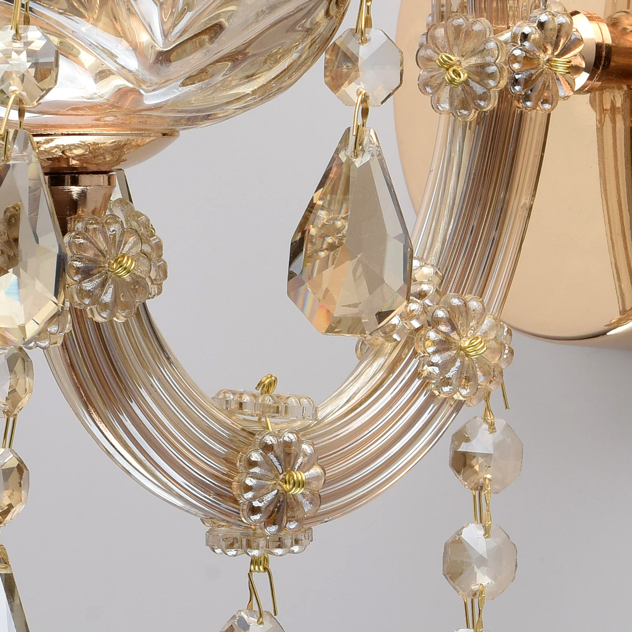 Настенное бра Chiaro Одетта 405010101_MW