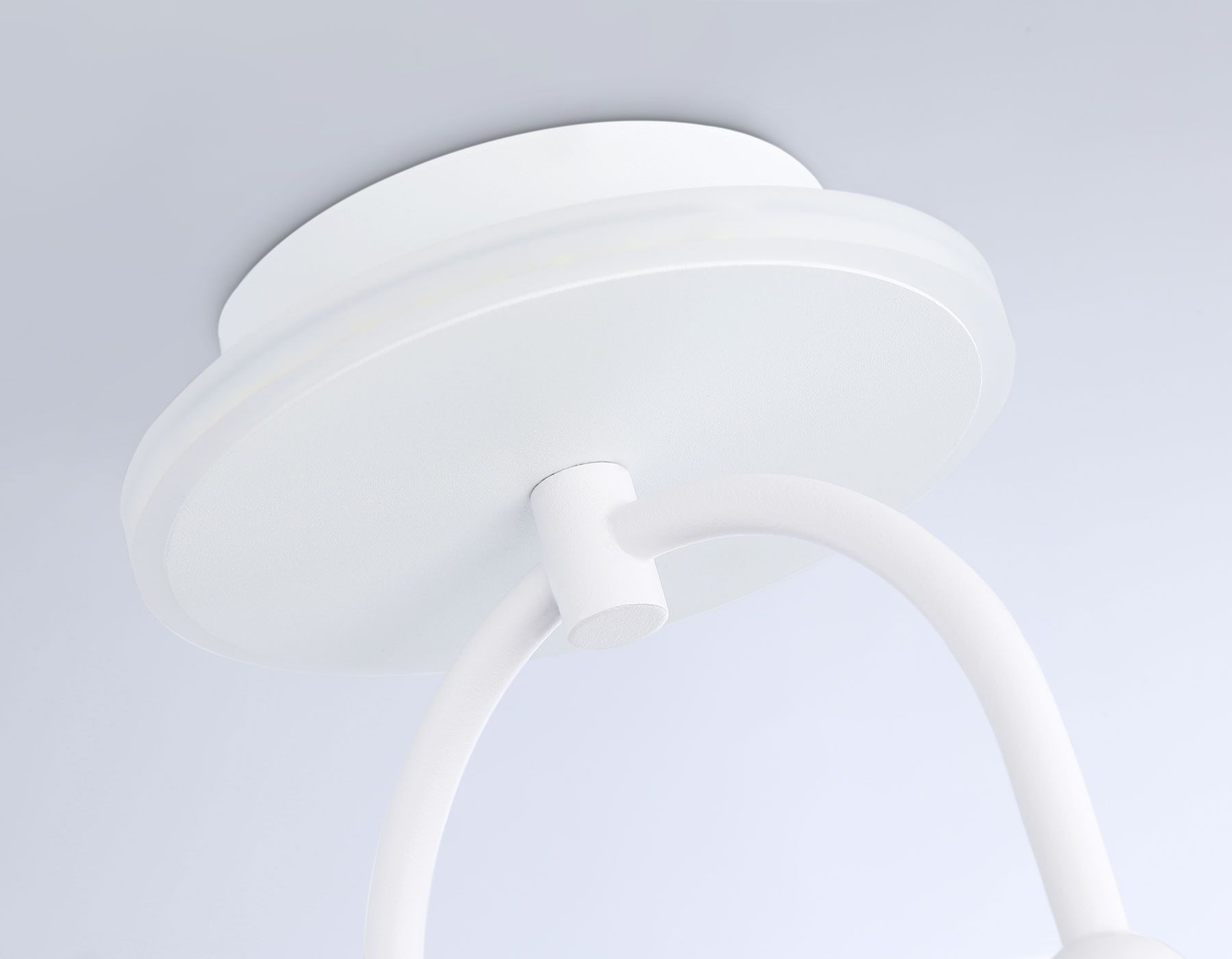 Потолочная люстра Ambrella light LineTech FL66422_AMB