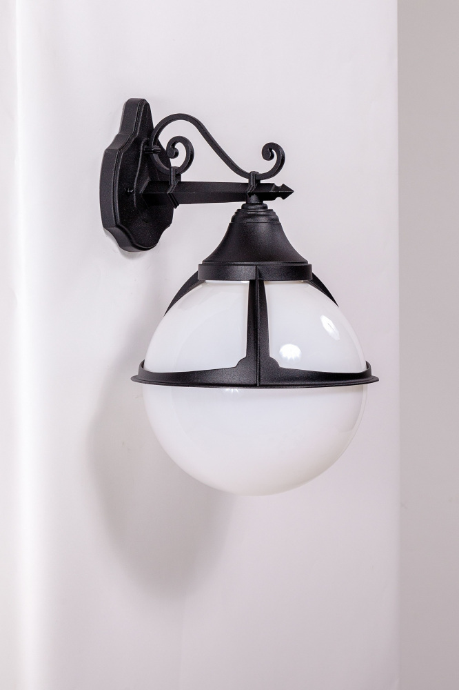 Настенный уличный фонарь IP44 Bl Oasis Light 88102 Bl_OL