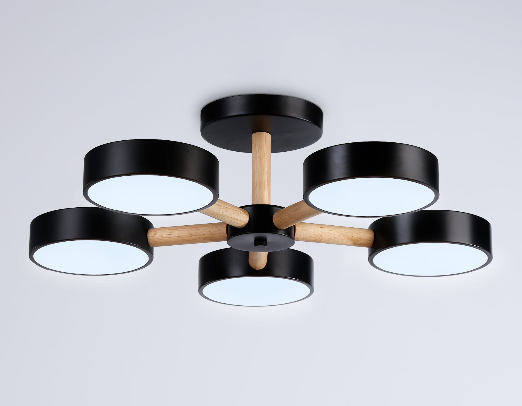 Потолочная люстра с пультом Ambrella Light COMFORT FL4828_AMB