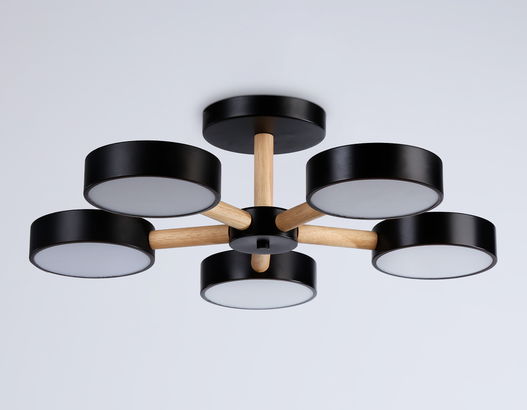 Потолочная люстра с пультом Ambrella Light COMFORT FL4828_AMB