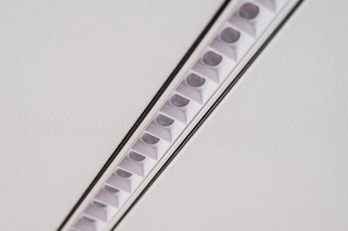 Трековый светильник однофазный Denkirs Smart DK8003-WH