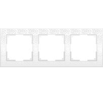Рамка на 3 поста Flock WL05-Frame-03-white a050802_WR