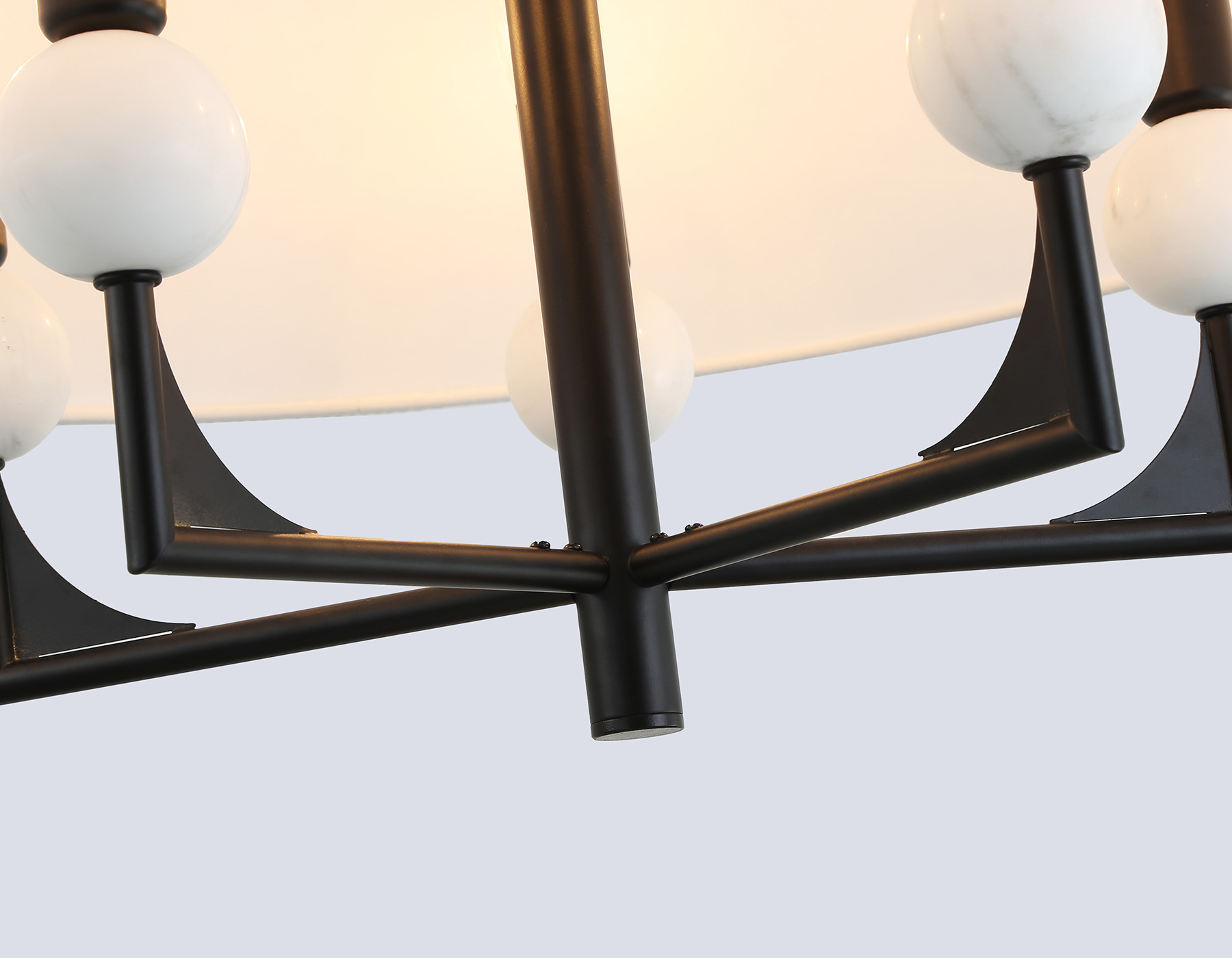 Люстра на штанге Ambrella Light HIGH LIGHT LH75150_AMB