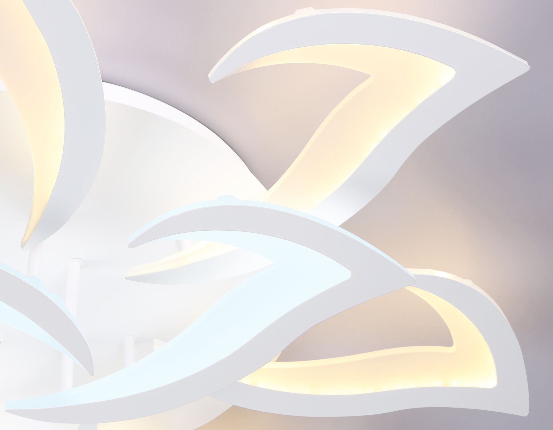 Потолочная люстра с пультом Ambrella Light Original FA4473_AMB