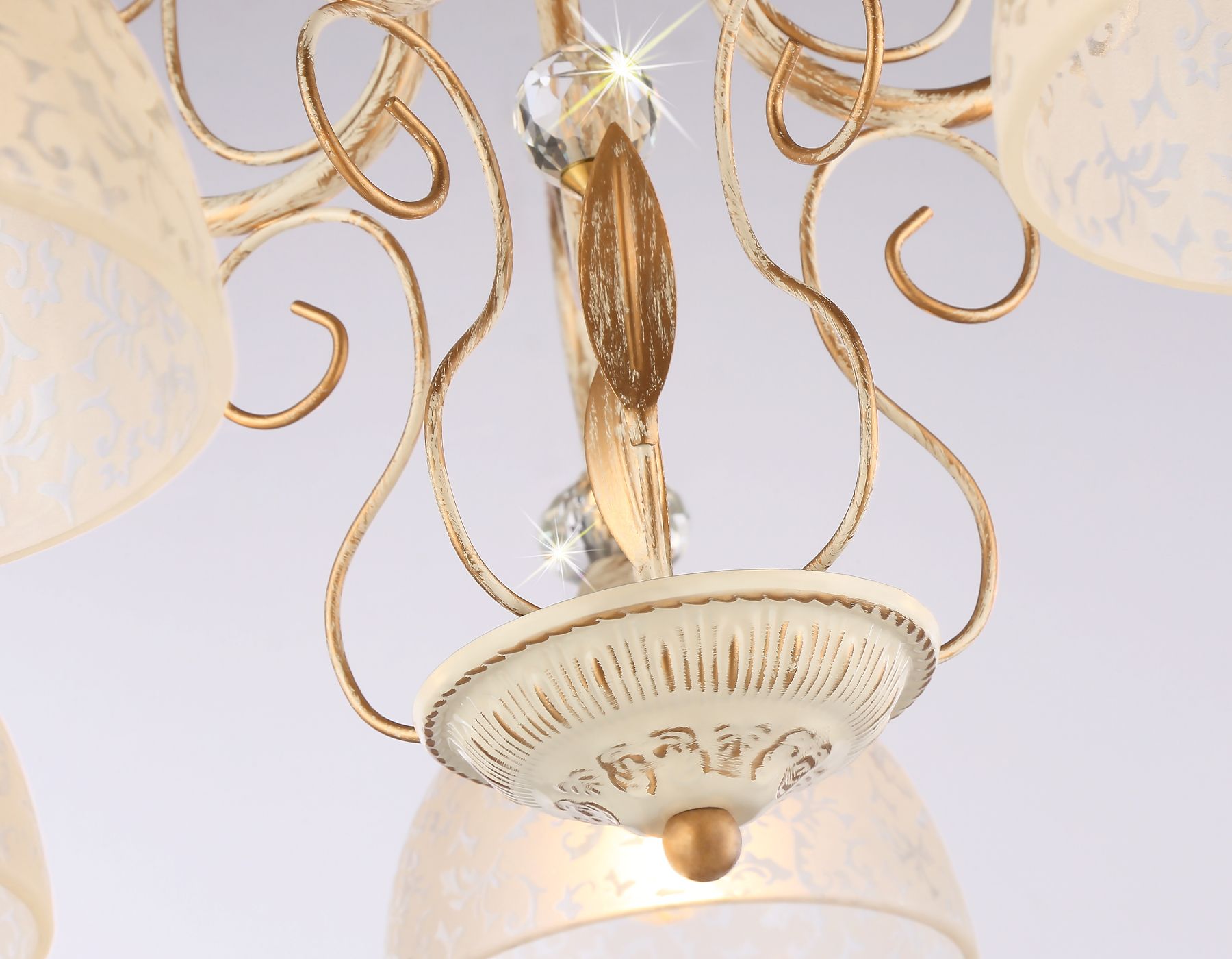 Потолочная люстра Ambrella light Traditional TR3057_AMB