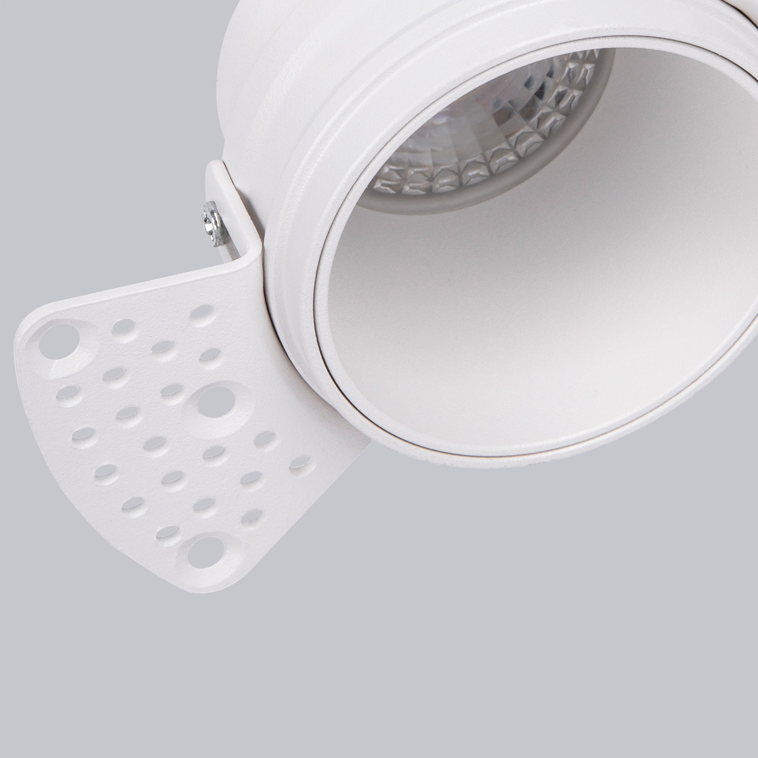 Врезной светильник под штукатурку Favourite Lamppu 4526-1C