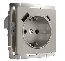 Встраиваемая розетка с заземлением, шторками и USB Werkel a069465_WR