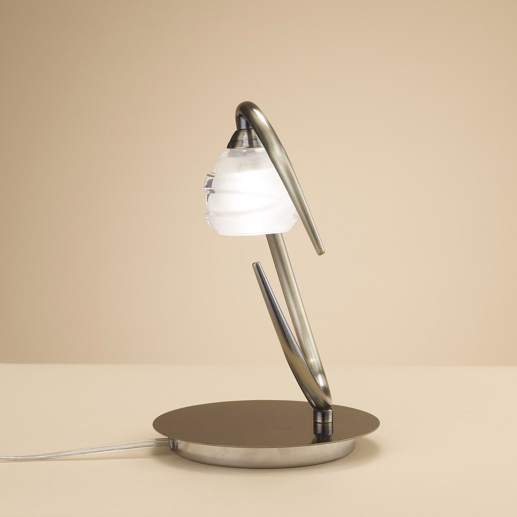 Настольная лампа Mantra Loop 1827_MN