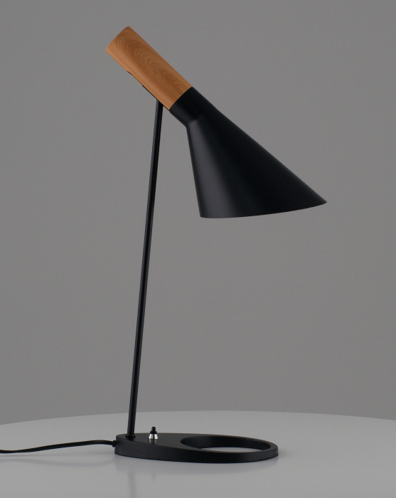 Настольная лампа Moderli V11333-1T_MD