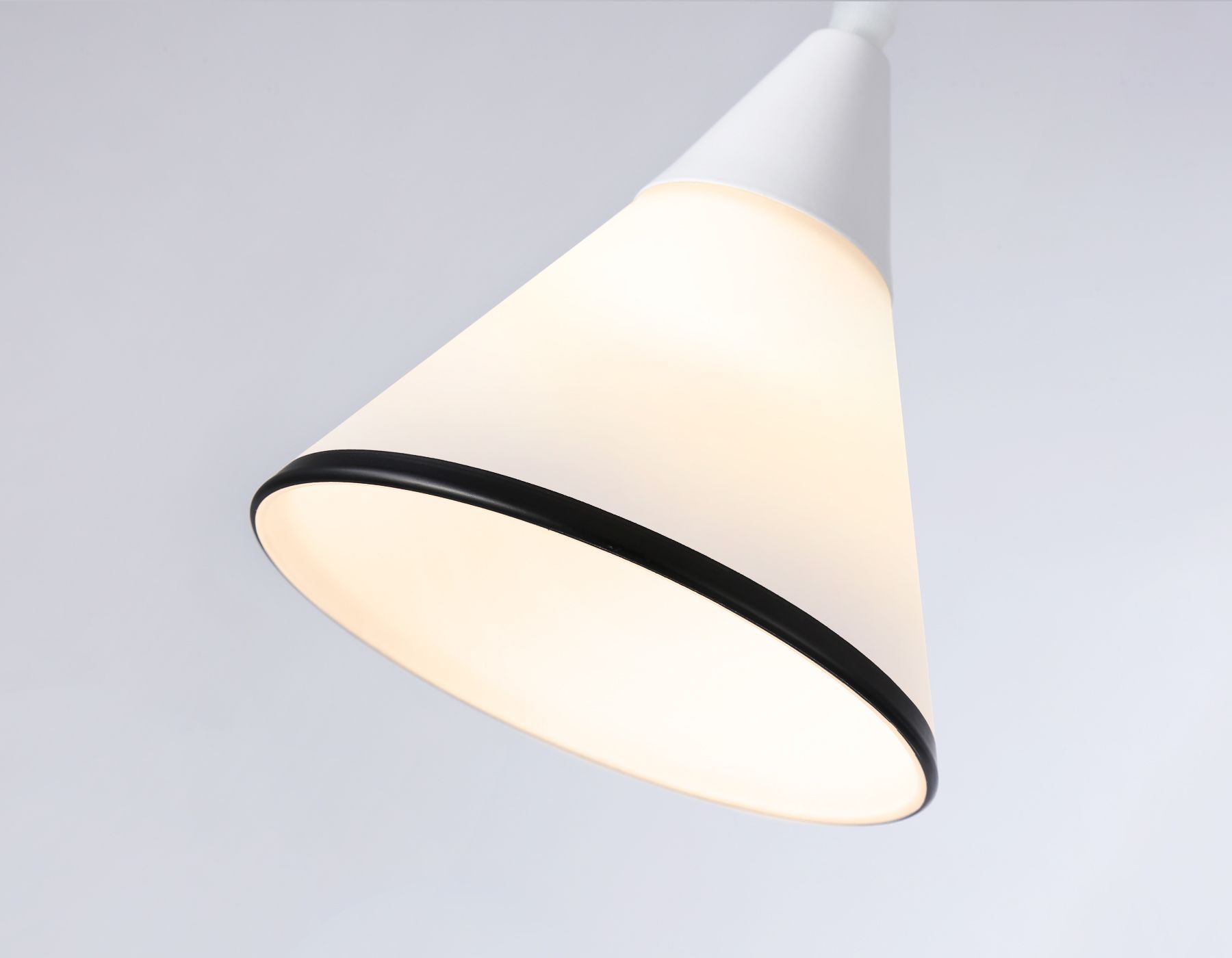 Подвесной светильник Ambrella Light TRADITIONAL TR3166_AMB
