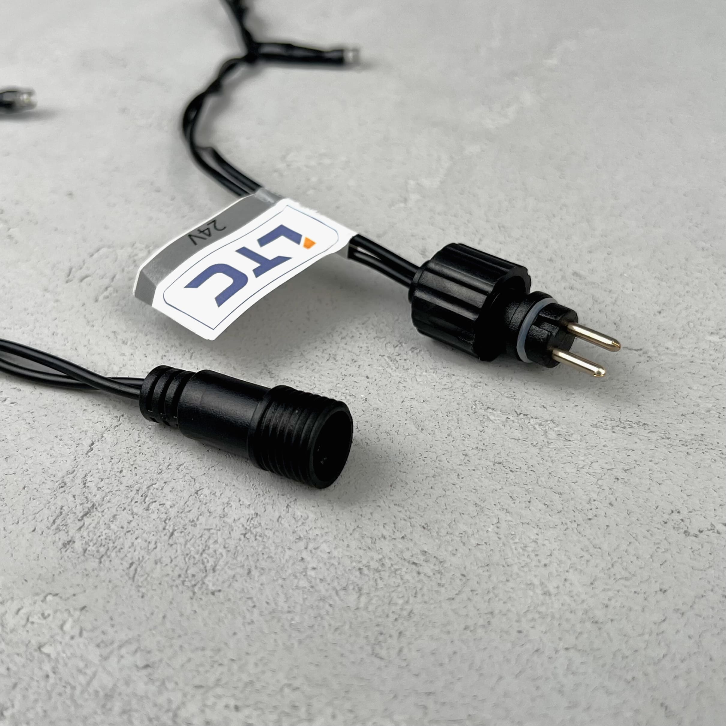 Гирлянда Бахрома 3,1 x 0,5 м Белая 24В, 150 LED, Провод Черный ПВХ, IP54 LTC PIL150-11-1W PIL150-11-1W