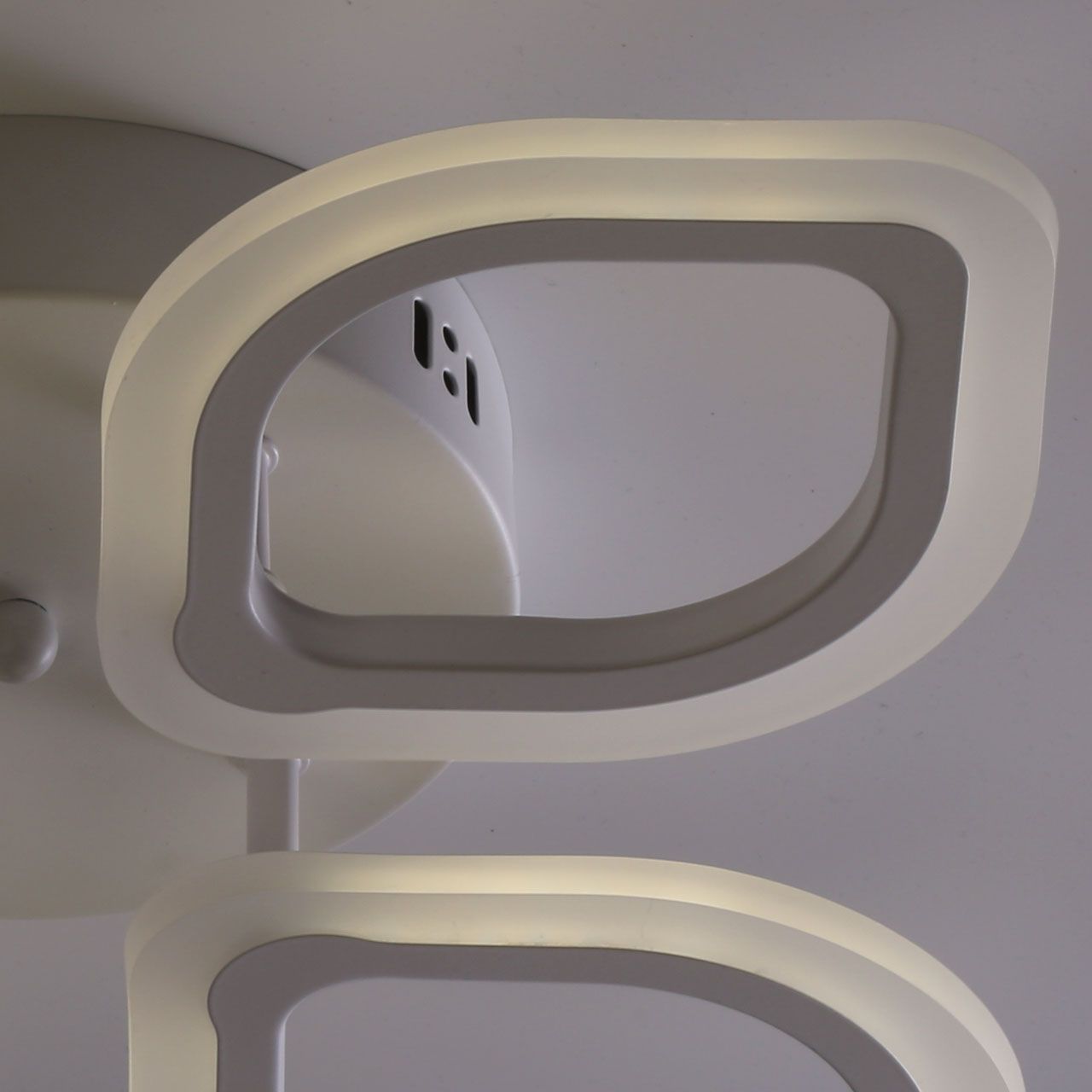 Потолочная люстра De Markt Мадлен 424013104_MW