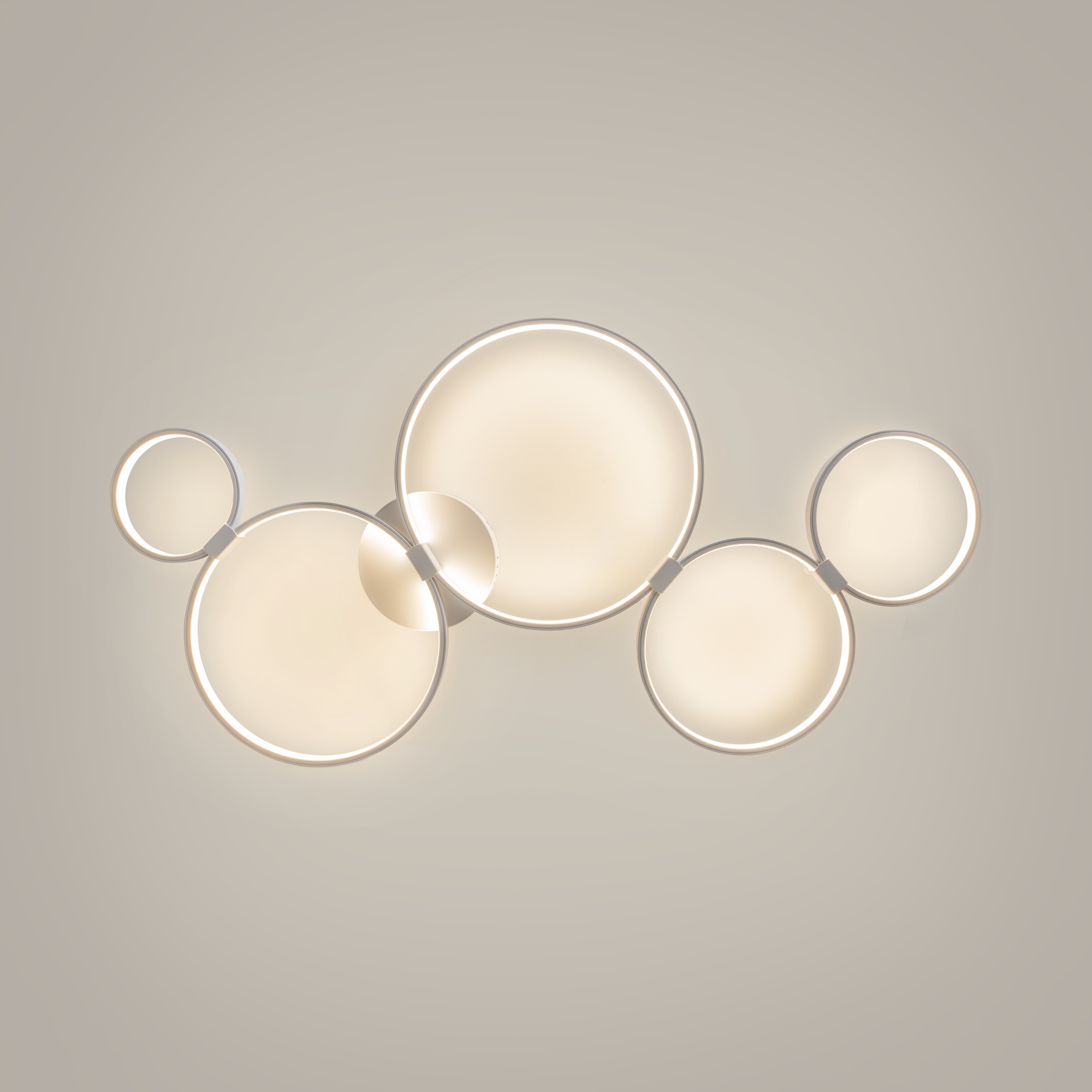 Потолочная люстра Maytoni Olympia MOD448CL-L40WK_MY