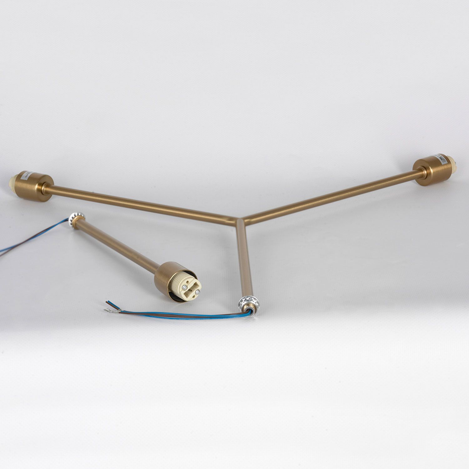 Люстра потолочная на штанге Lussole GREENSBORO LSP-8826