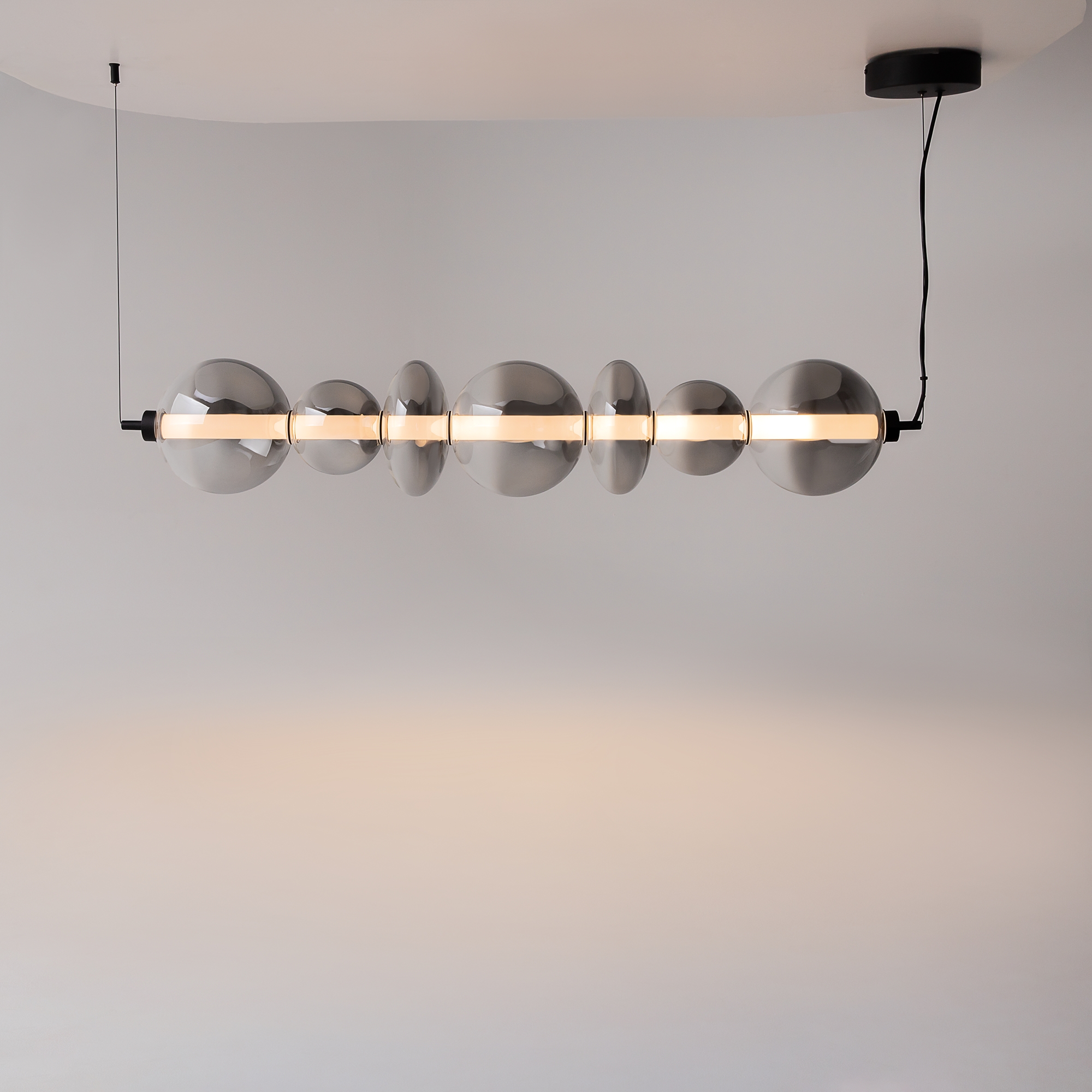 Подвесной светильник Maytoni Futuro MOD307PL-L40B3K_MY