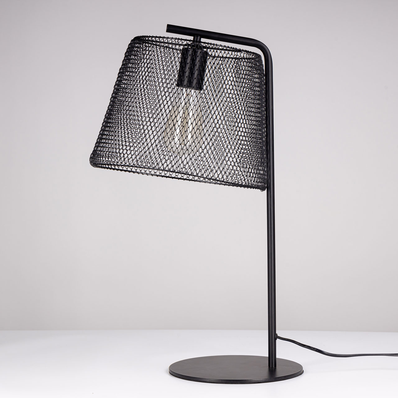 Настольная лампа De Markt Кассель 643032901_MW